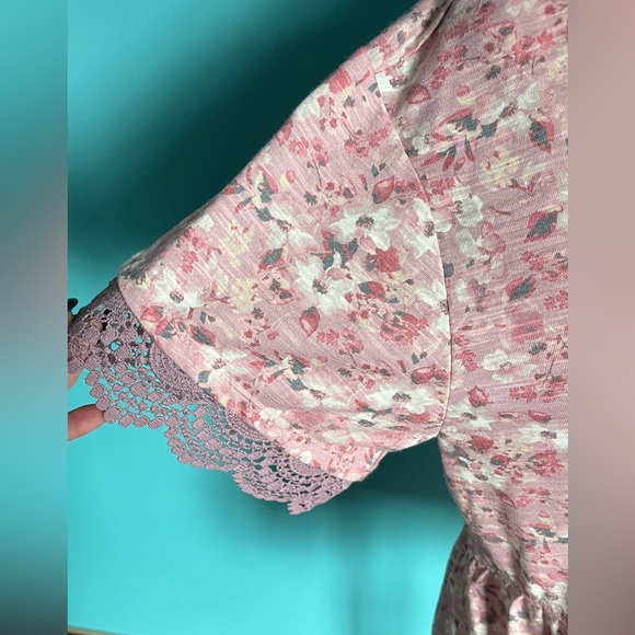 Beautiful new boho top - Picture 2 of 3